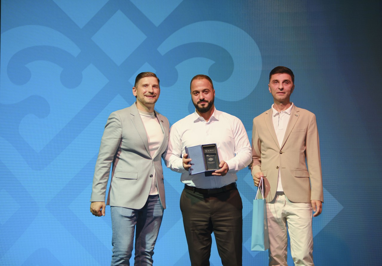 "Expressbank" “Banking Excellence Award” mükafatına layiq görüldü - FOTO
